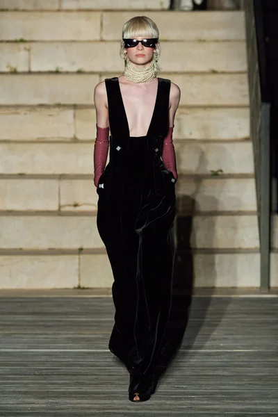 Look 27